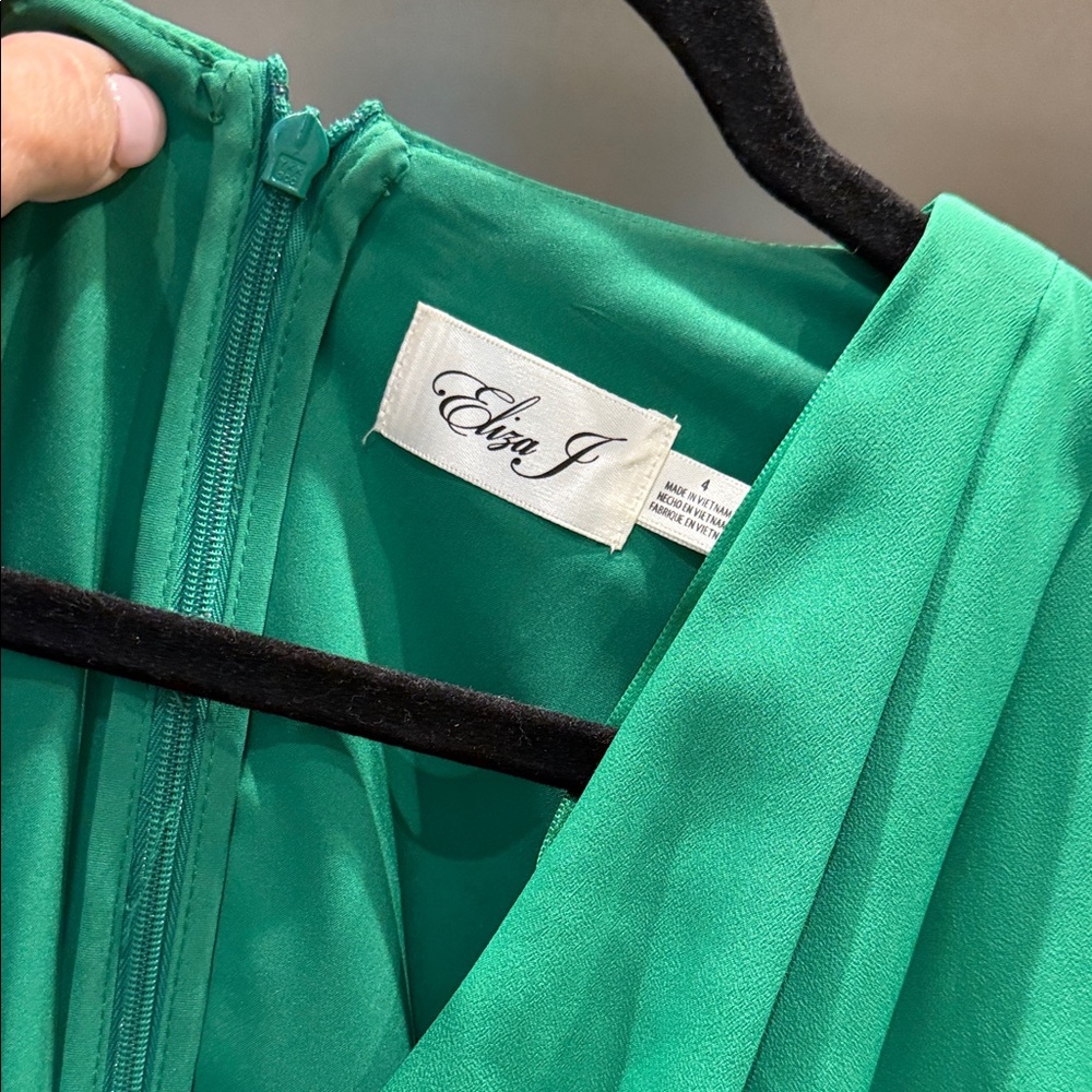 Eliza J Vibrant Green Sleeveless Mini Dress - Picture 2 of 4
